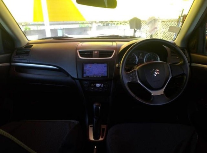 2013 SUZUKI SWIFT